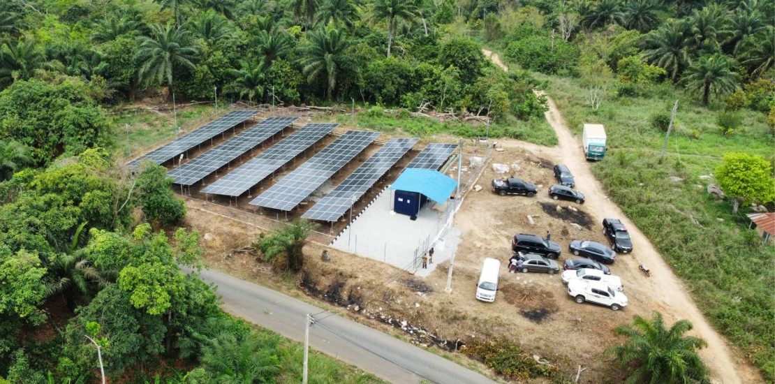 Photo of a mini-grid in Mofeworede